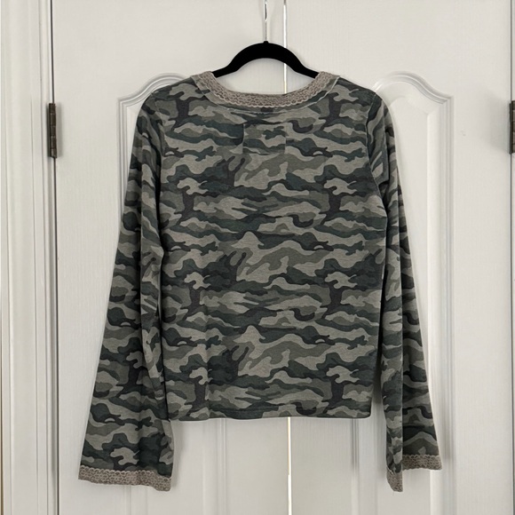 💕POL Gray Camouflage Shirt - Picture 2 of 8